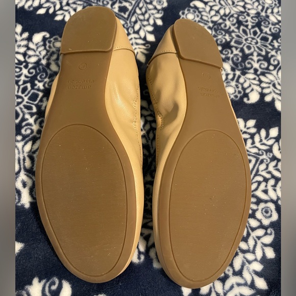 WORN ~8 TIMES Amazon Essentials Ballet Flats in Nude/Taupe/Brown Size 9.5 Women - Picture 6 of 11